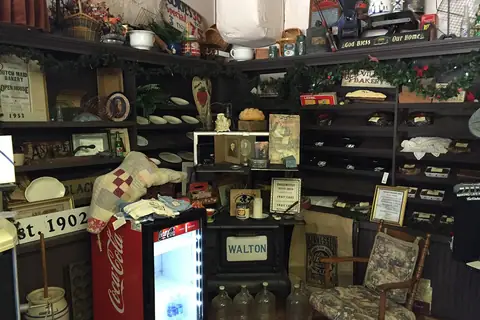 Lee's Family Bakery photo 1